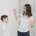 Как перестать кричать на детей: пошаговая инструкция