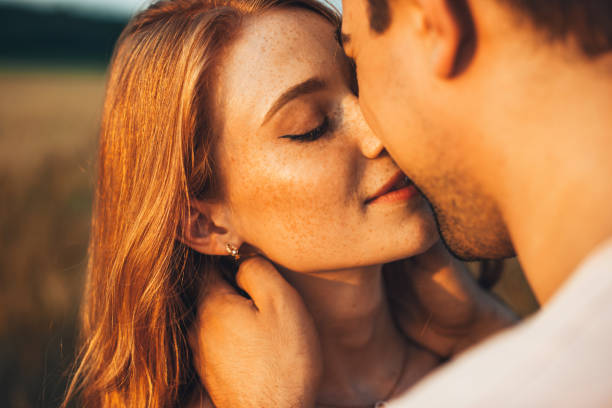 Когда должен произойти первый поцелуй в отношениях?